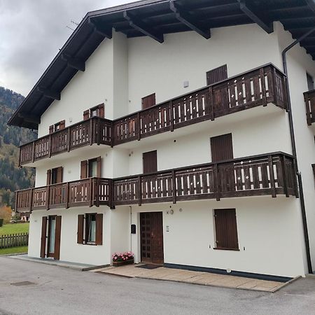 Pinzolocasa Villa Exterior foto