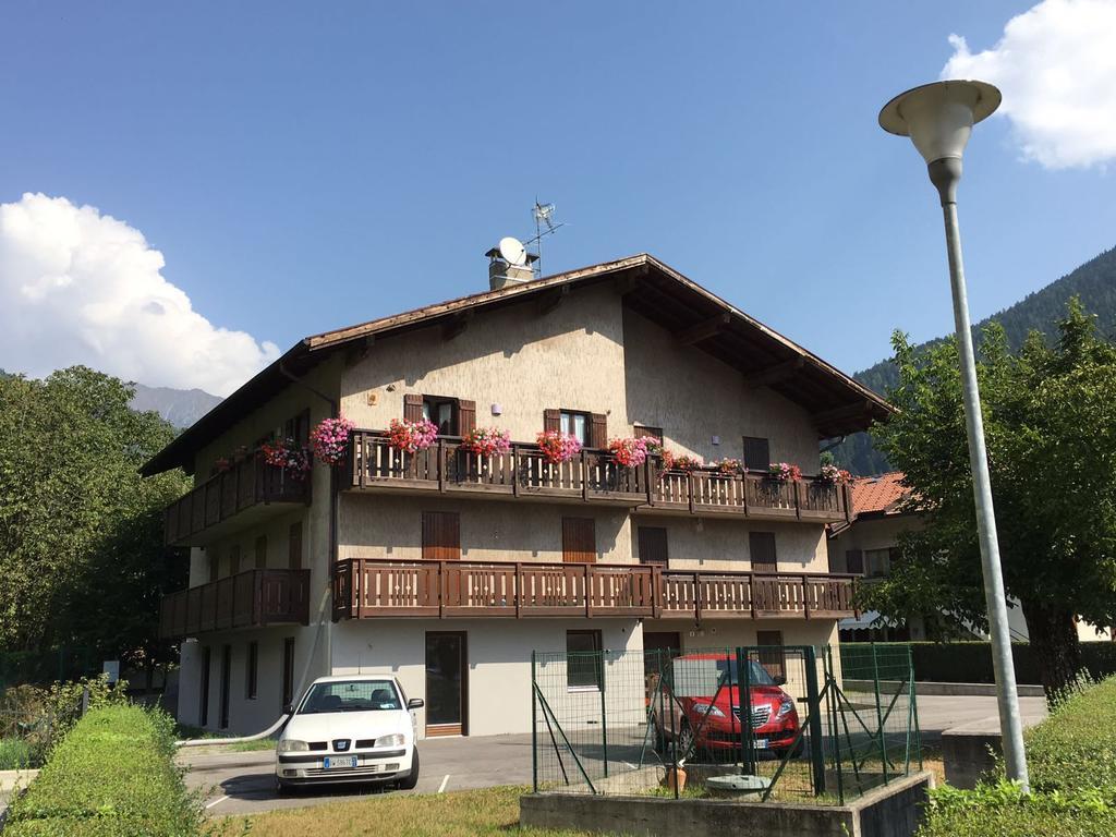 Pinzolocasa Villa Exterior foto