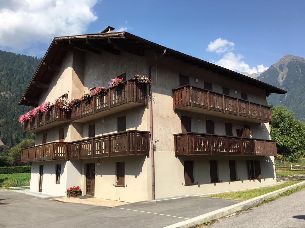 Pinzolocasa Villa Exterior foto
